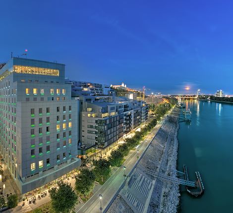 Location of RIVERBANK Restaurant Bratislava